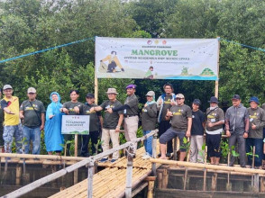 Committed to Preserving Nature, UPNVJ Menwa Alumni Plant Mangroves in Angke Kapuk Forest