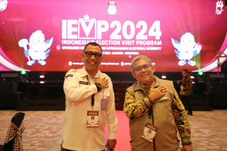 Joining IEVP, UPNVJ Chancellor Appreciates KPU Integrity in 2024 Election