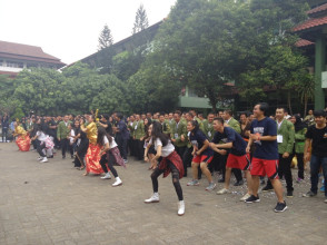 UPN "VETERAN" JAKARTA PROUDLY PRESENT PARADE OF STUDENT ACTIVITY UNITS