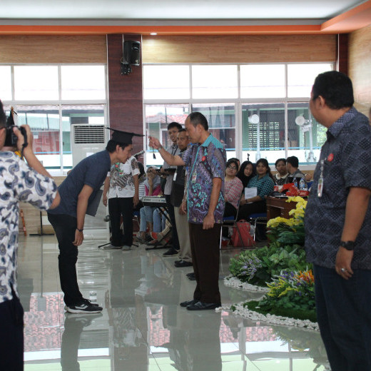 940 Koleksi Contoh Undangan Panitia Wisuda Gratis Terbaik