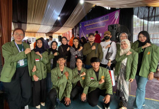 Humas dan Mahasiswa Berkolaborasi Perkenalkan UPNVJ di SMA Negeri 9 Kota Bogor
