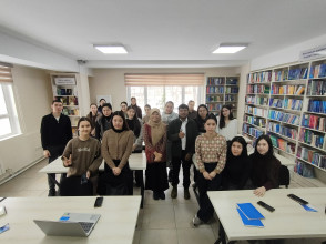 Kunjungi Kazakh Ablai Khan University, UPNVJ Hadirkan Budaya RI di Indonesia Corner