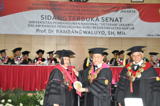 Pengukuhan Guru Besar UPNVJ Prof. Dr. Bambang Waluyo, SH, MH
