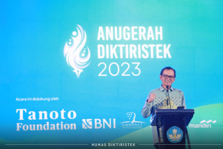 Terus Berprestasi, Humas UPNVJ Kembali Raih Penghargaan Bergengsi Nasional: Anugerah DiktiRistek 2023