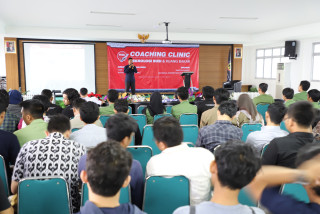 Fakultas Teknik UPNVJ Bekerjasama dengan PT. NGK Busi Indonesia Gelar Coaching Clinic