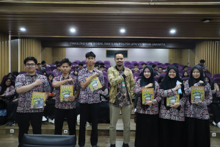 Datang dari Sukabumi, Humas UPNVJ Terima Kunjungan Siswa-Siswi SMAIT Adzkia